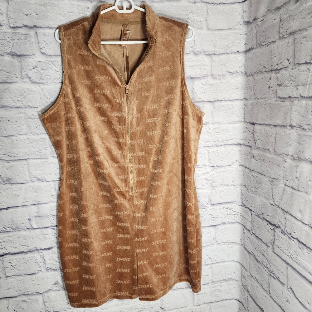 SKIMS Logo Velour Short Onesie 3X/ CAMEL/ NWT
